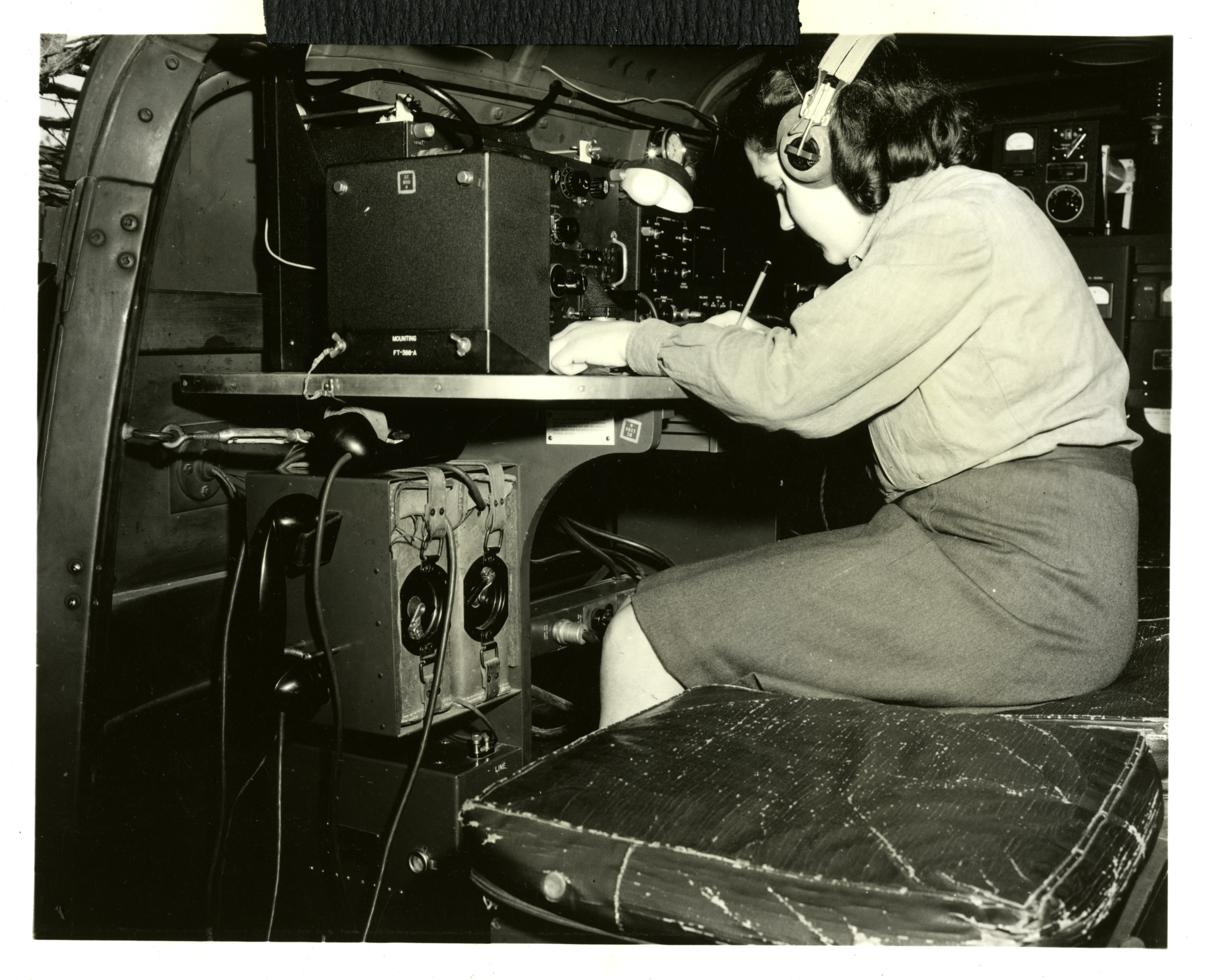 Woman radio operator of the Free French forces at work, Sessa Aurunca,  Italy, 1944 | The Digital Collections of the National WWII Museum : Oral  Histories