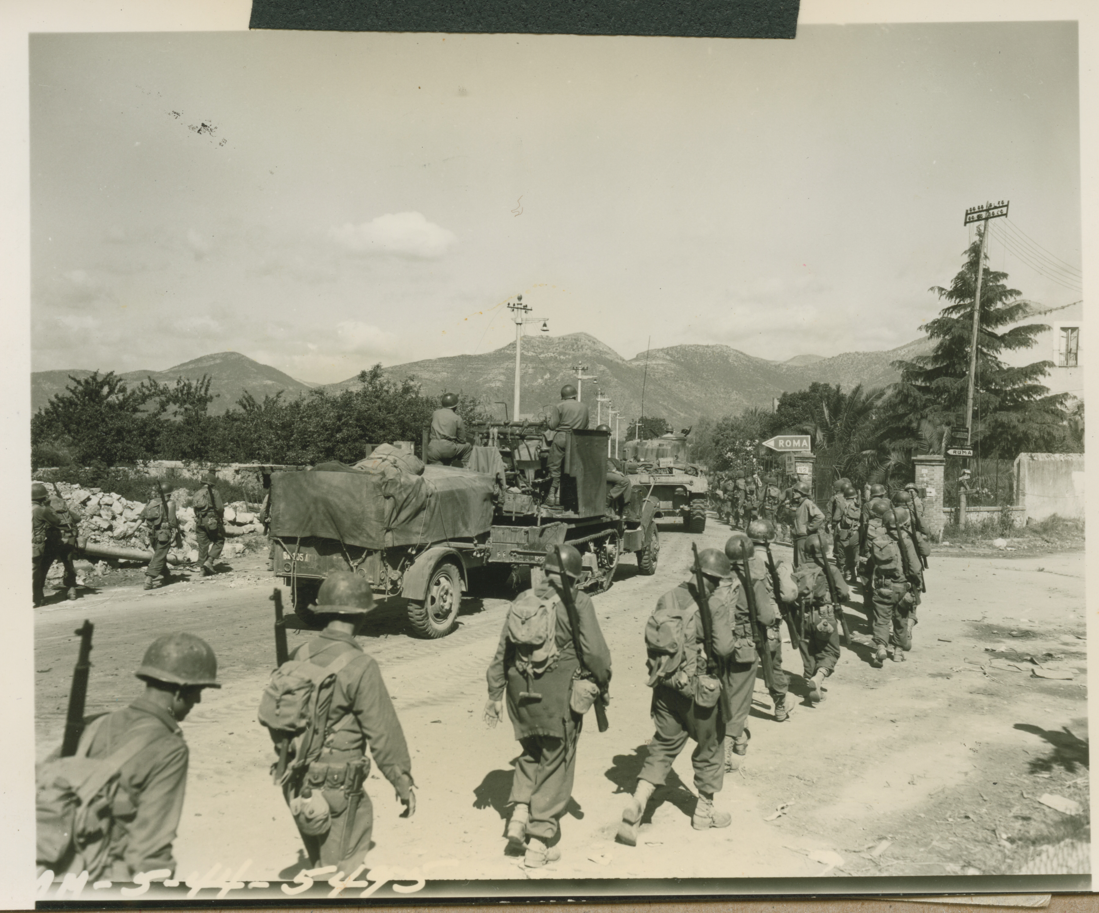 German tank positioned on the military crest of a hill in Italy in 1944-45.