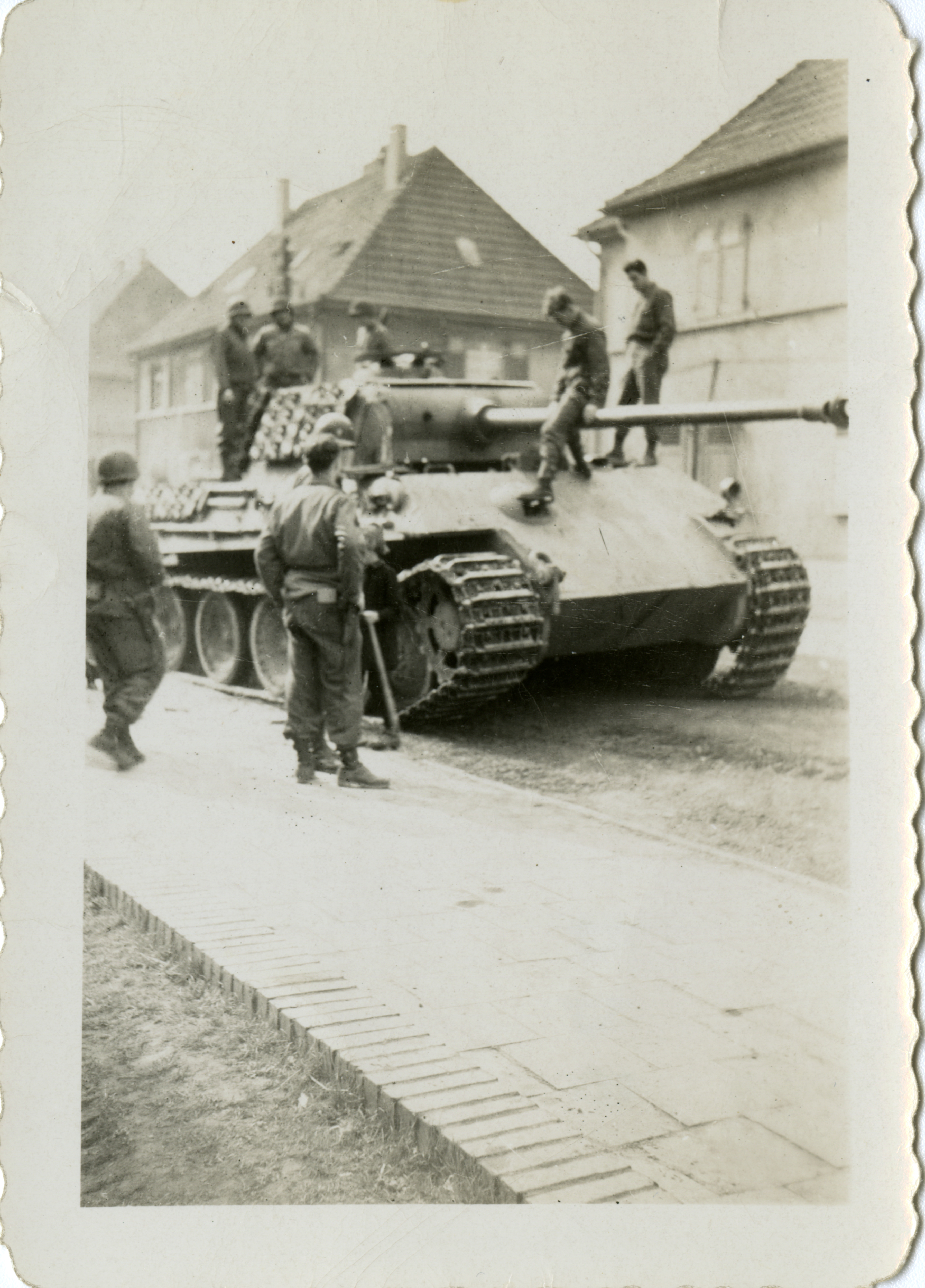 WW2 Picture Photo German personal tank 3093