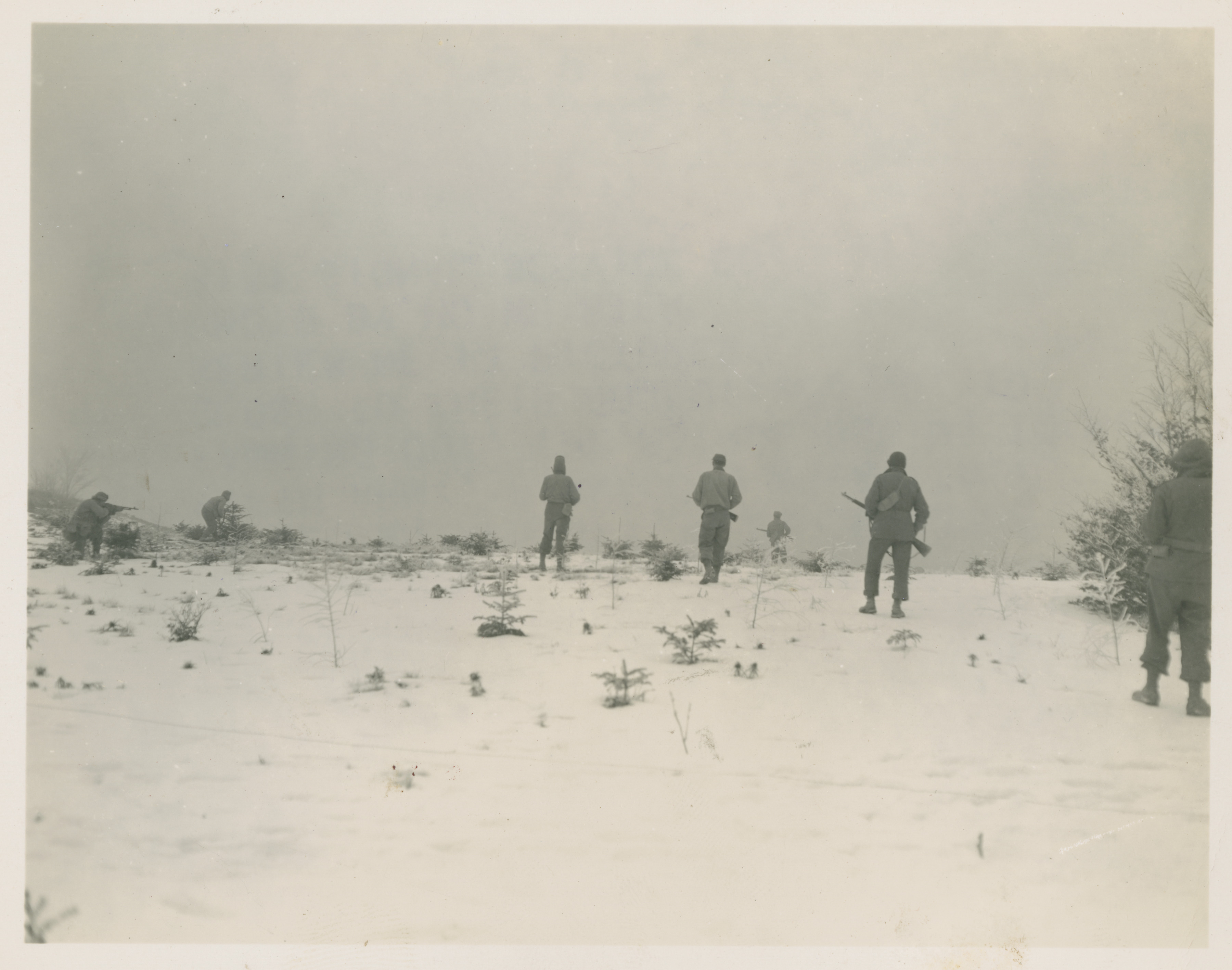American soldiers on patrol through snow in Italy in November 1944 ...