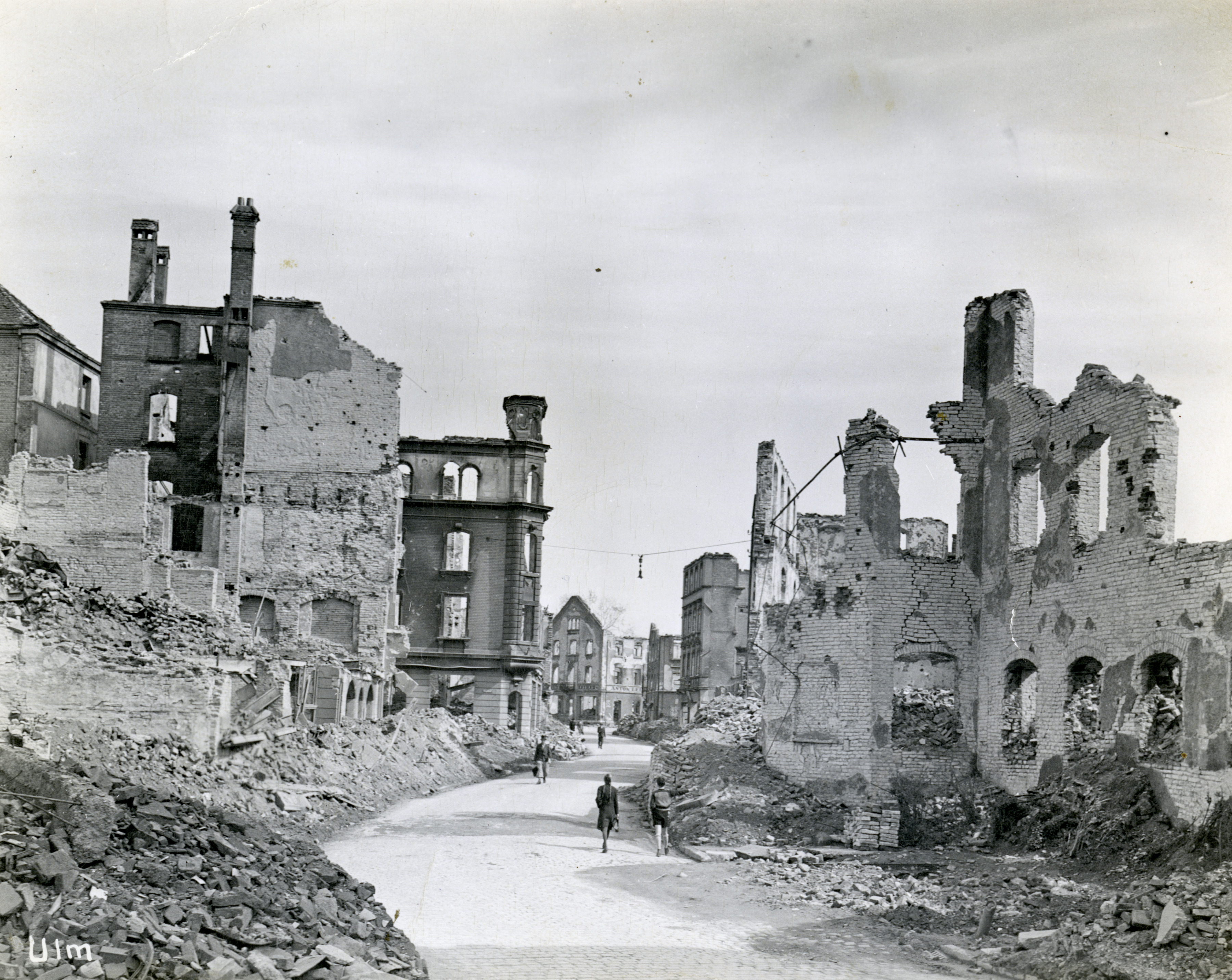 Bombed Ruins Of Ulm Germany In 1944 1945 The Digital Collections Of 