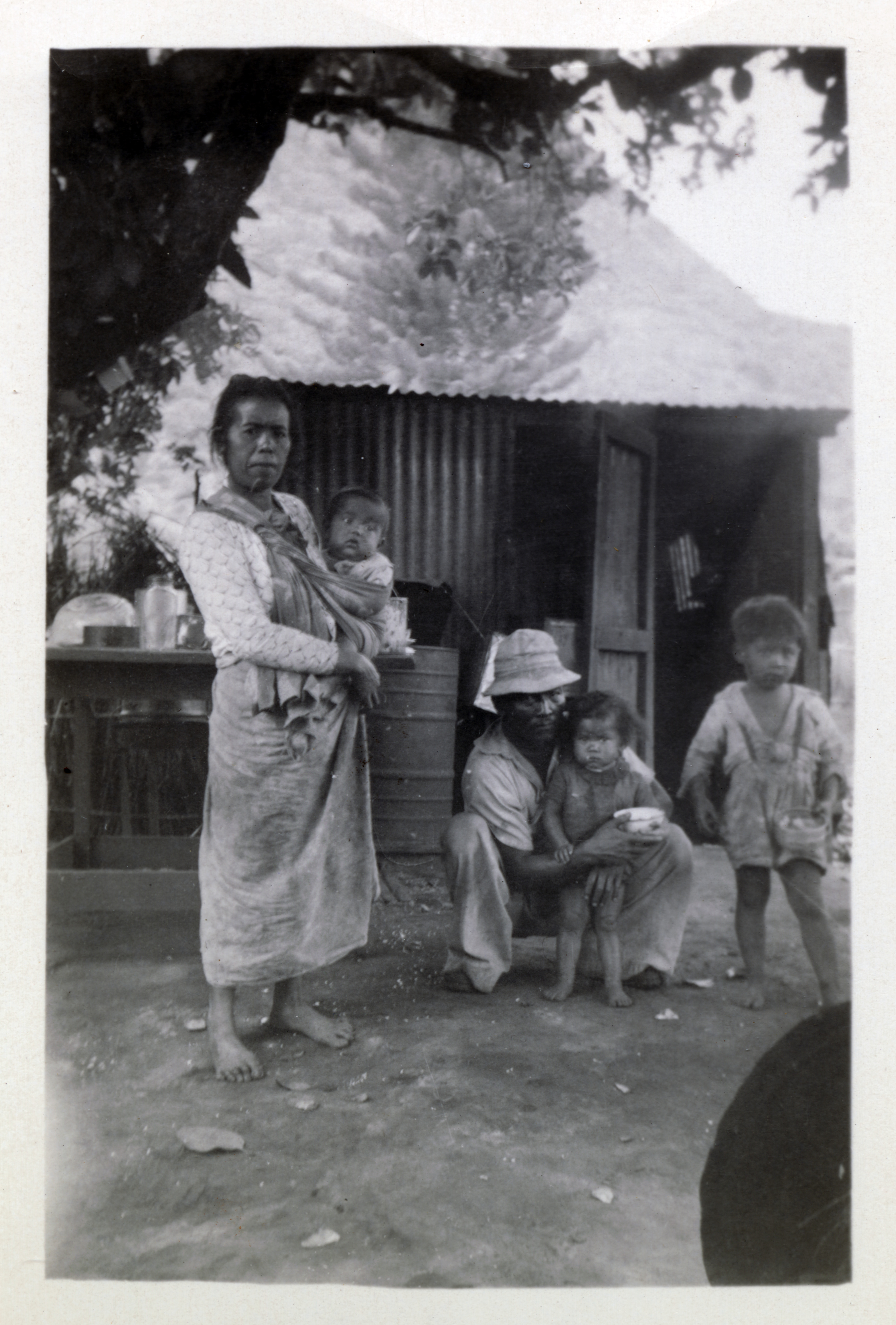 New Caledonian family in New Caledonia in November 1944 | The Digital Collections of the ...