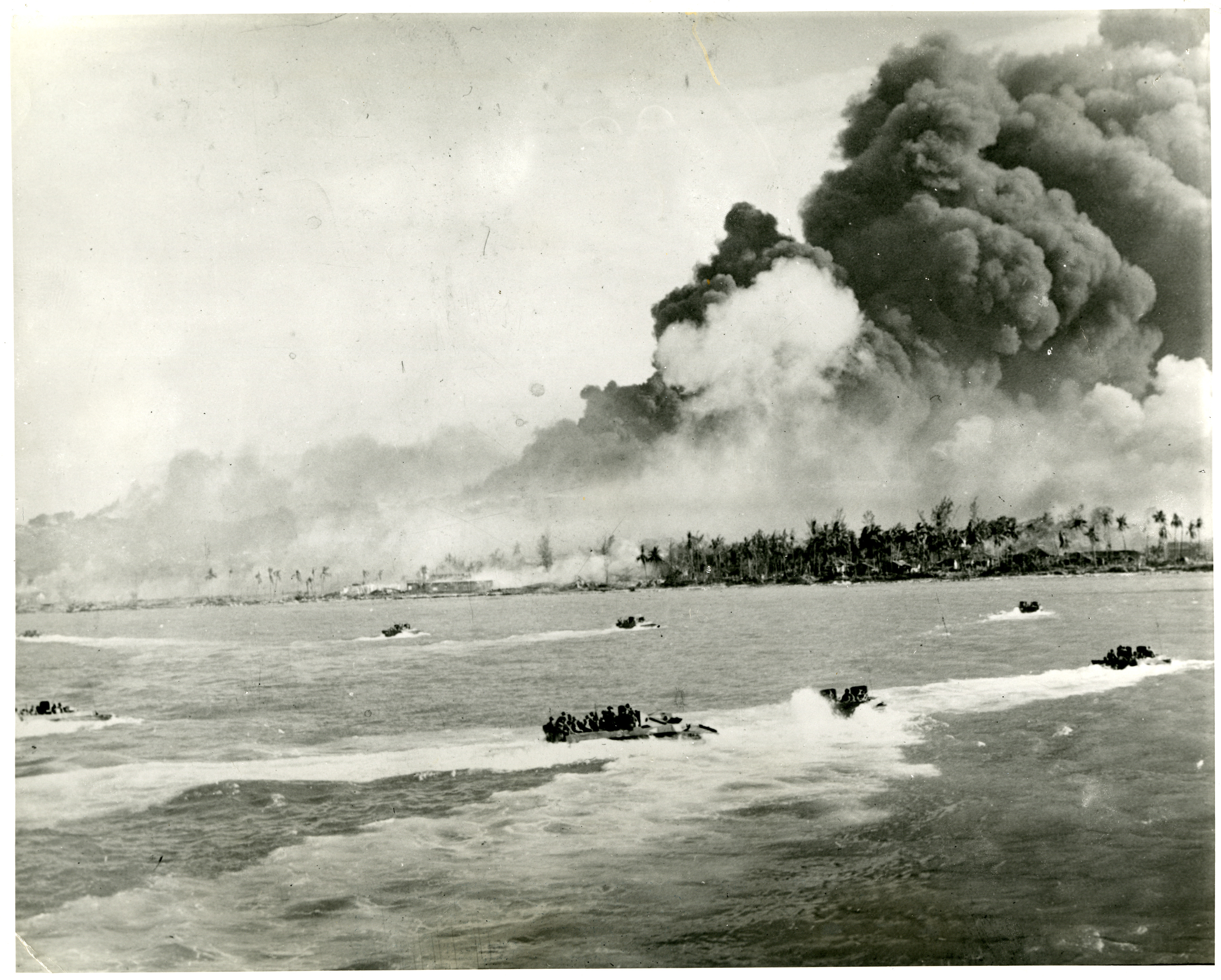 Australian troops landing at Balikpapan  Borneo  1945 